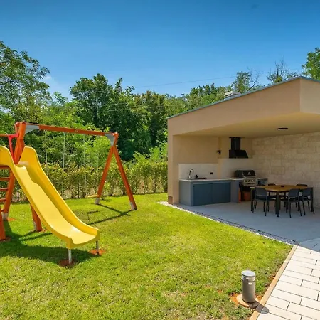 Villa Modern Pinca With Pool And Grill In Vizinada Lasci