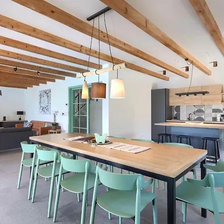 Modern Pinca With Pool And Grill In Vizinada Villa