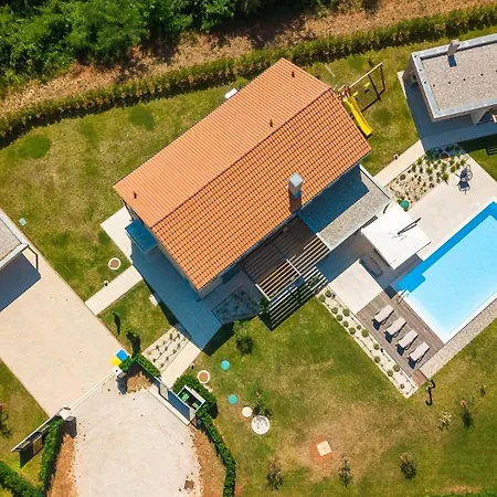 Modern Pinca With Pool&grill In Vizinada *